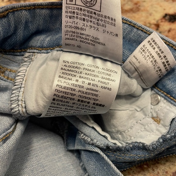 LIKE NEW Levi’s 711 Skinny Jeans Light Wash - Picture 12 of 16